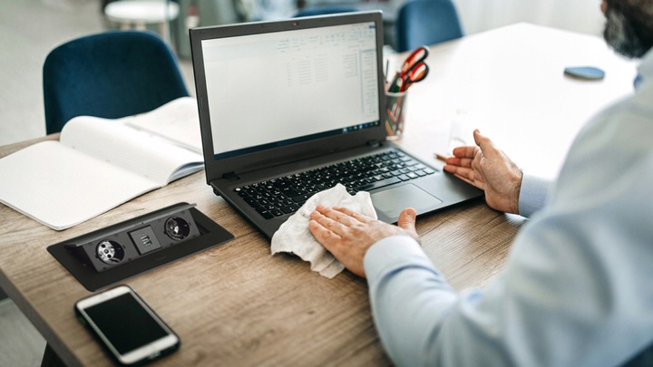 GNIAZDO-CHOWANE-W-BLAT-NABLATOWE-2-USB-GNIAZDKO-EAN-GTIN-5900378970590